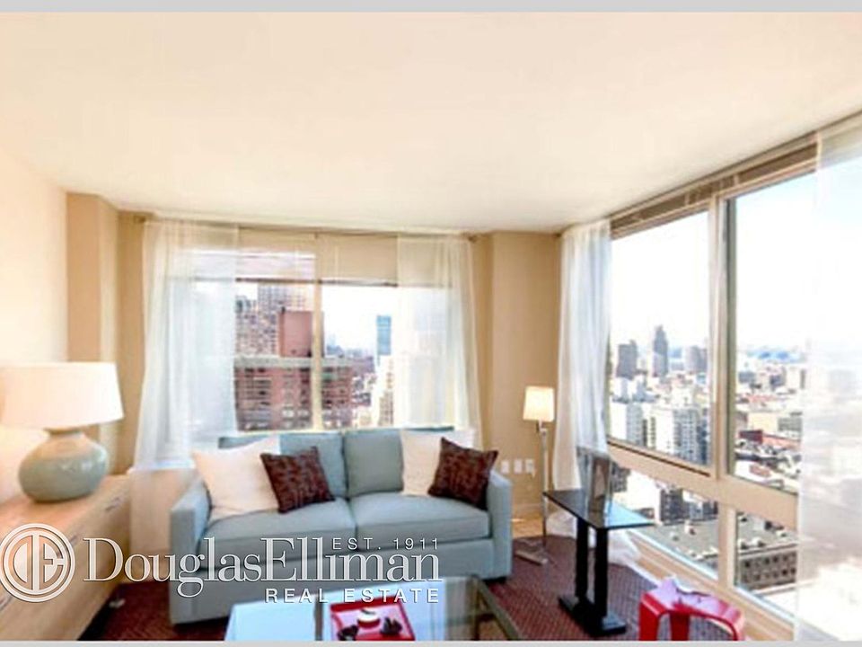 1st image of 260 W 54th St APT 43C