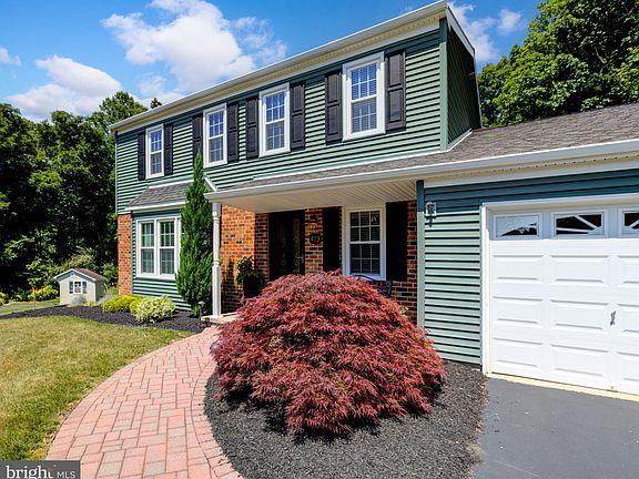 5th image of 419 Chippenham Ct