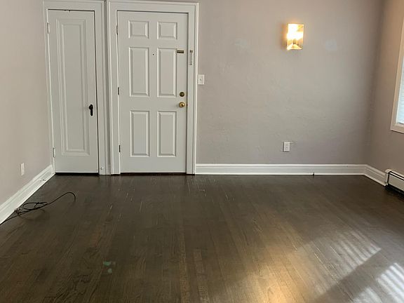 4th image of 166 W Lincoln Ave