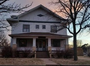 405 E B Ave, Hutchinson, KS 67501