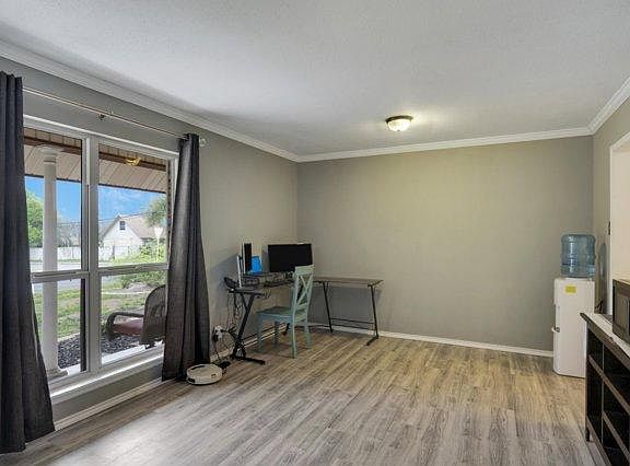 4th image of 702 Sonnet Dr