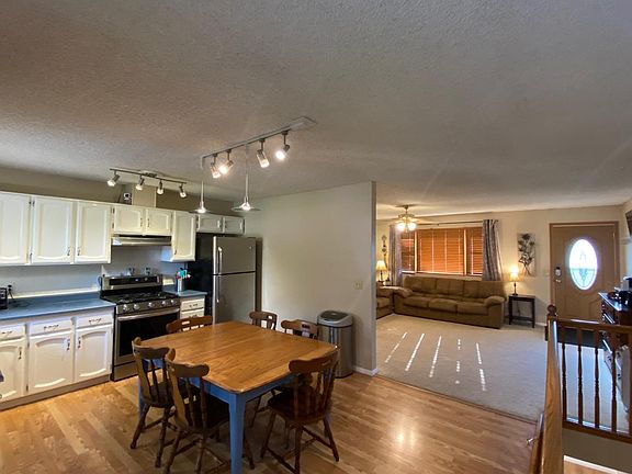 5th image of 2106 N Apache Dr