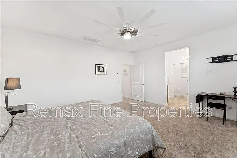 3 bed, 2.5 bath, 2253 sqft, $3,500 — Photo 4