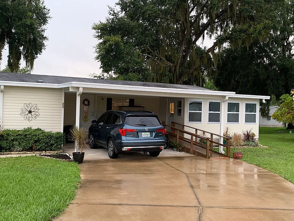 1st image of 600 Spanish Moss Dr
