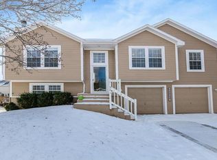 341 W Mockingbird St, Gardner, KS 66030