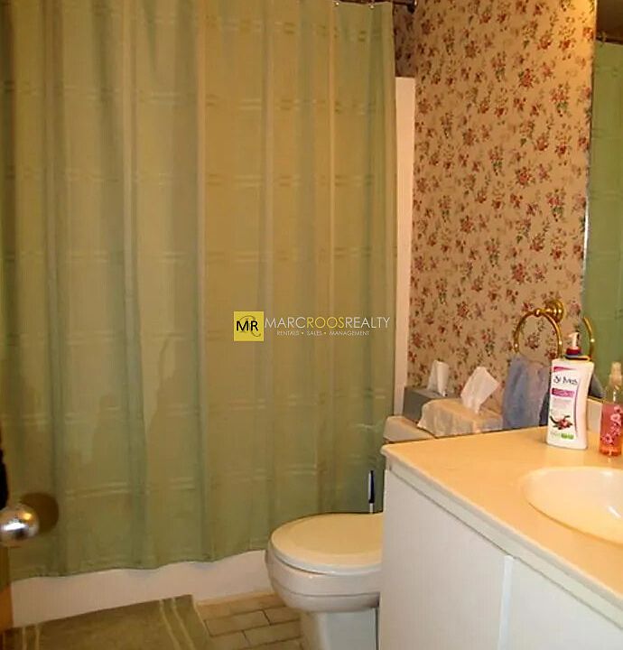1st image of 102 Gainsborough St #302