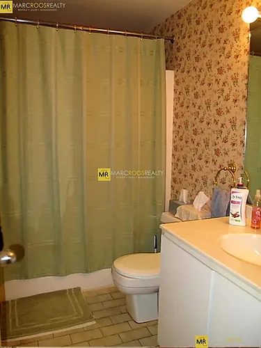 102 Gainsborough St Photo 1