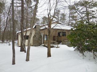 6324 Laurel Rd, Pocono Summit, PA 18346