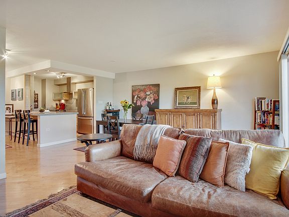 5th image of 1313 N Steele St APT 506