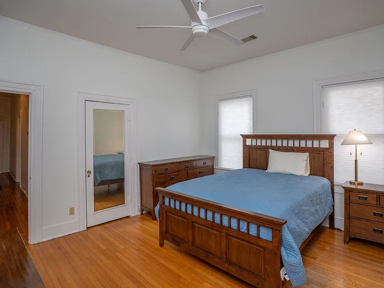303 N Woodrow St — Photo 21