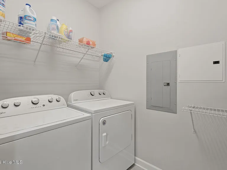 240 Woodlands Way #17 — Photo 32