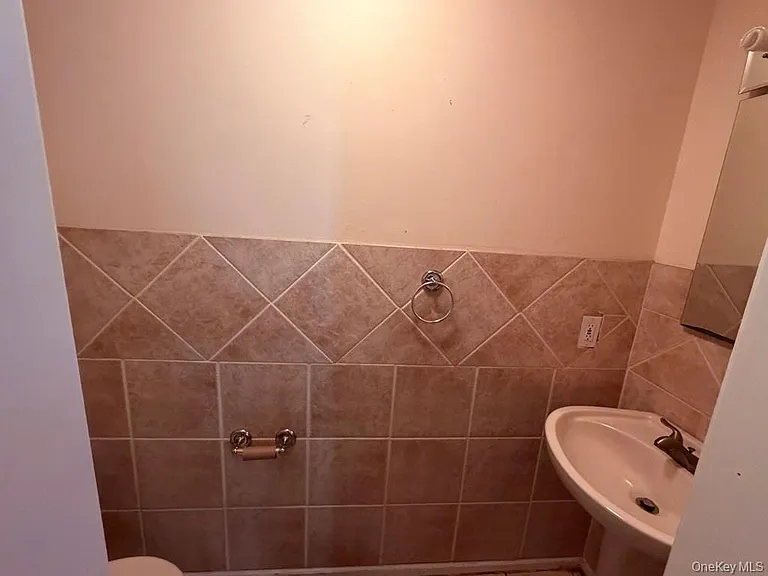 7 Pond St — Photo 7