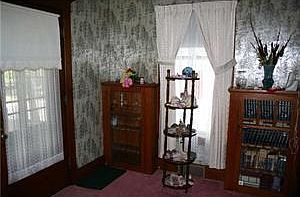 4th image of 24 Heward Ave