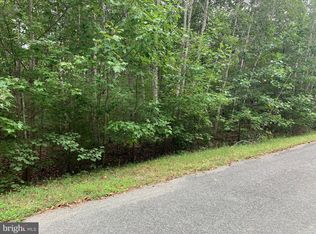 Lois Ln, Mineral, VA 23117