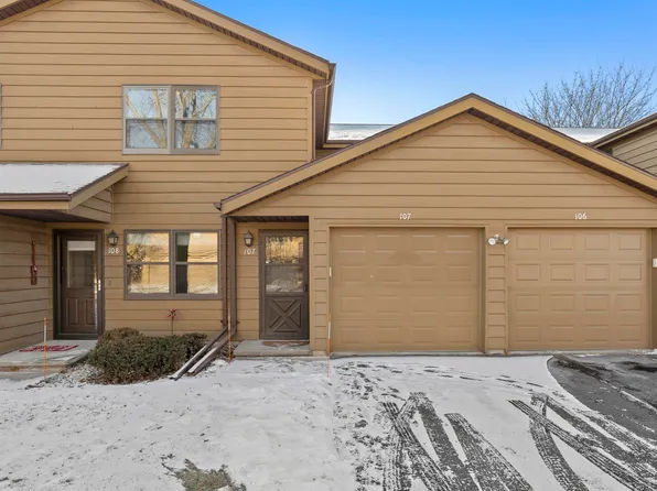 1140 Manor Dr APT 107, Neenah, WI 54956