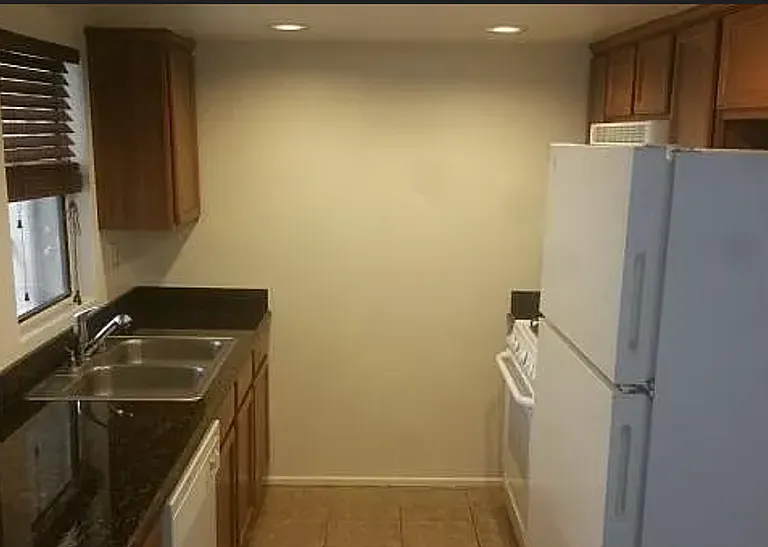 1114 W Blaine St #203 — Photo 4