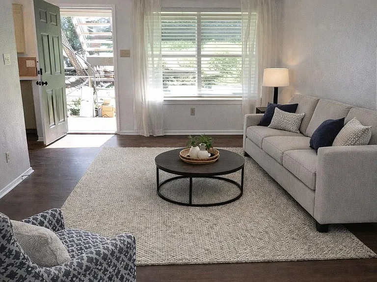 1514 Parker Ln #110 — Photo 2