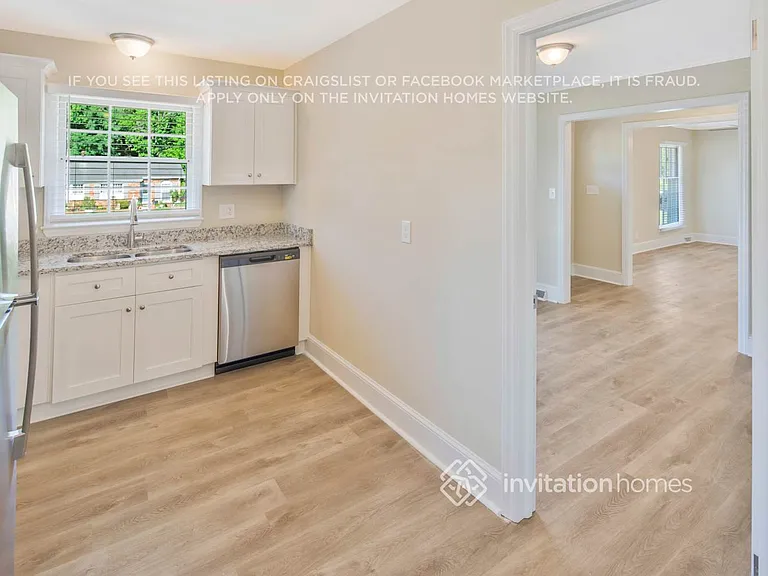 4213 Gladstone Ln — Photo 11
