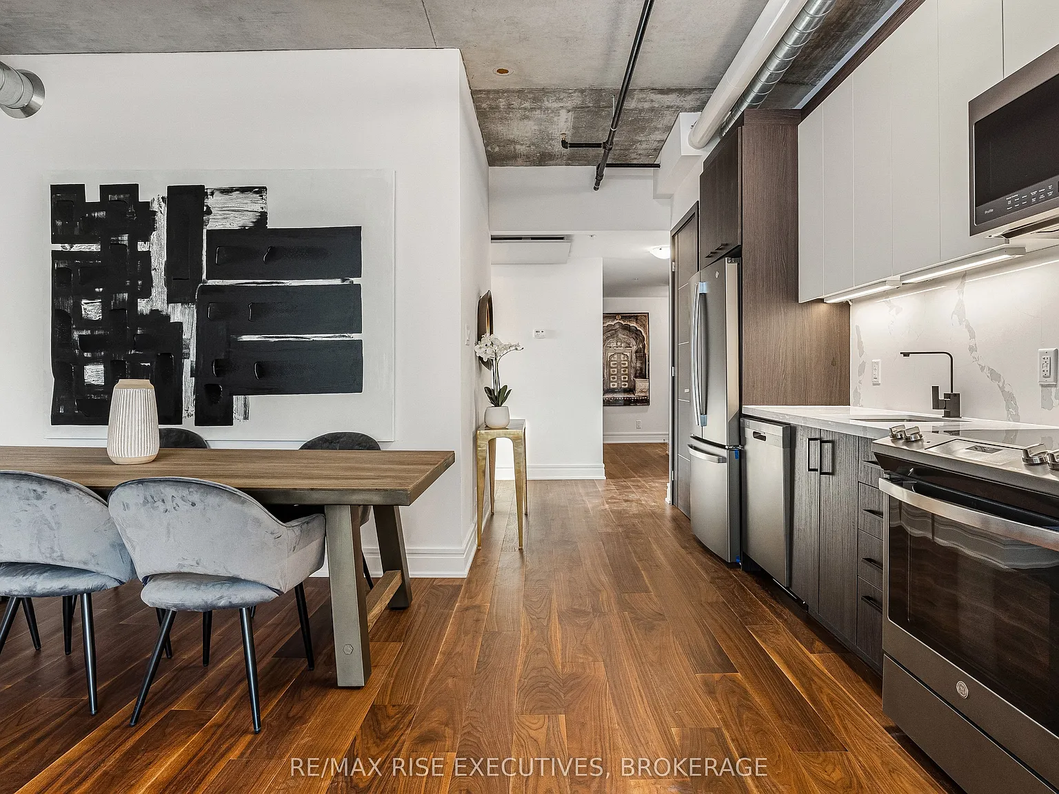 2 bed, $2,835 — Photo 2