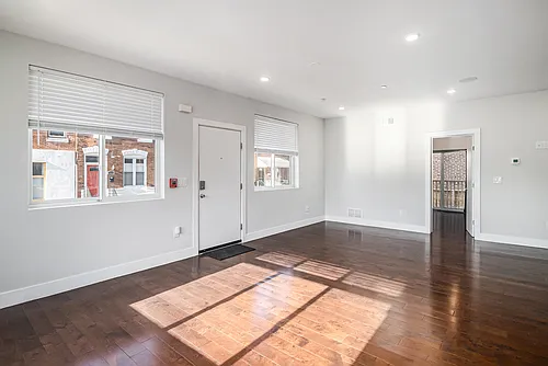 1853 Hoffman St #1 Photo 1
