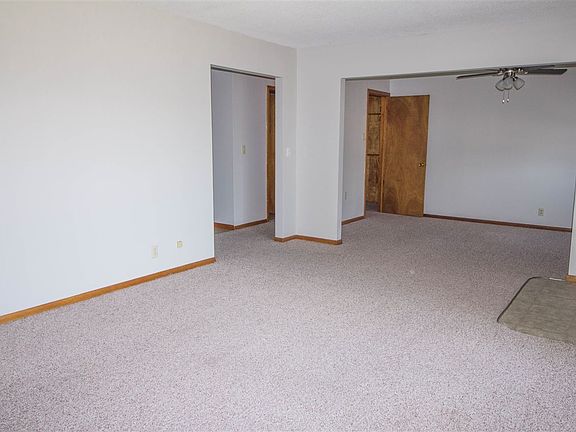 3rd image of 3012 N Ave