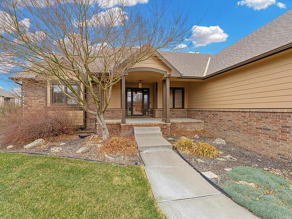 3rd image of 13303 E Tallowood Ct