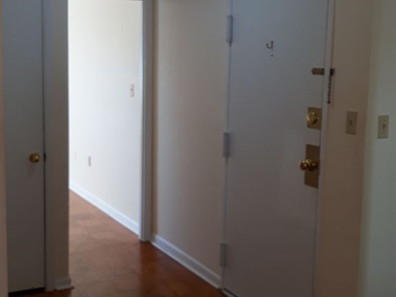3rd image of 2117 N Cameron St #6