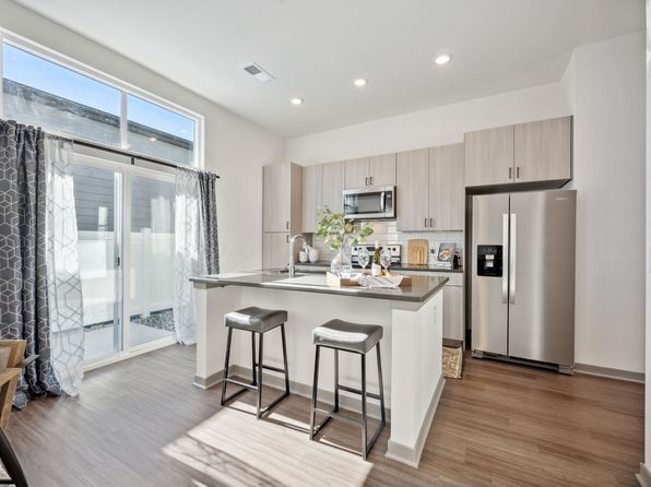 353 Edge View Cir #398