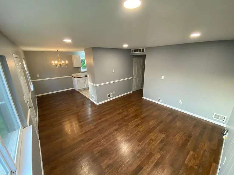 27824 Lasslett St — Photo 15