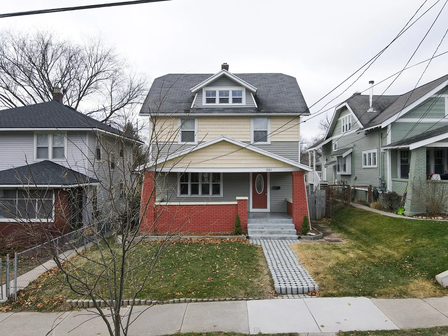 1031 Benjamin Ave SE — Photo 1