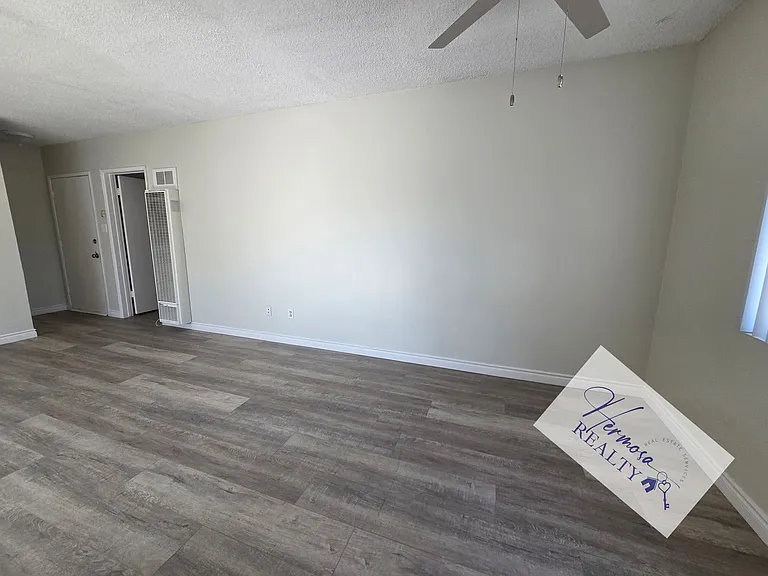 226 S Bandy Ave #7 — Photo 8