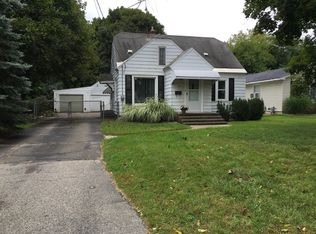 658 Wolverine Dr NE, Grand Rapids, MI 49505