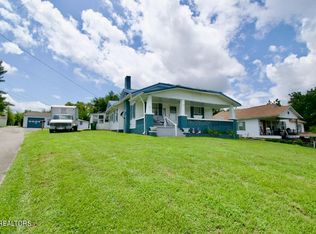 107 N 6th St, Maryville, TN 37804