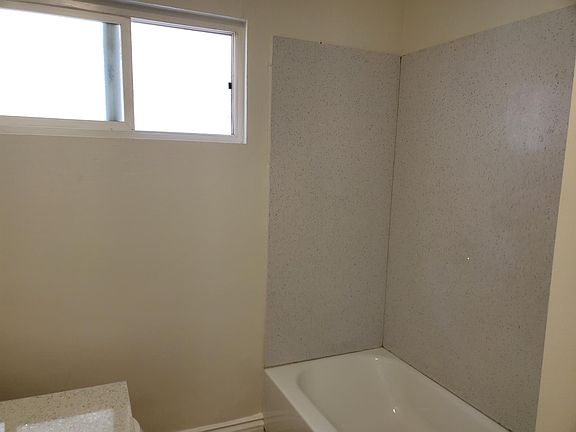 4th image of 16215 Woodruff Ave APT 1