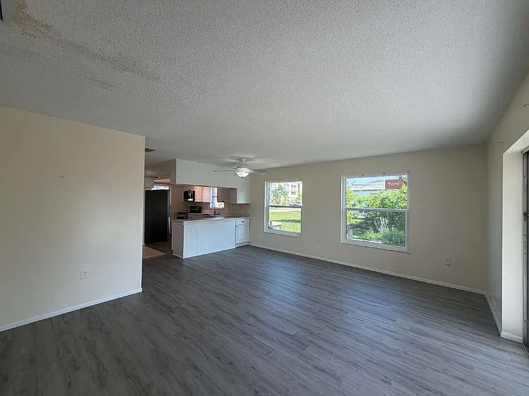 2619 Magdalina Dr #1A — Photo 17
