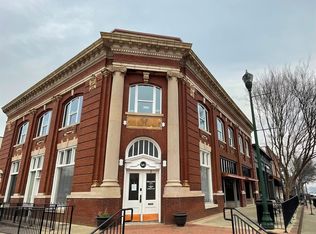 202 E 8th St, West Point, GA 31833