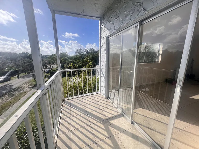 12290 NE 11th Ct #203-1 — Photo 5