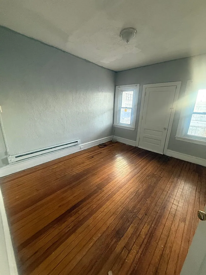 Building Photo - 727 S 56th St #2