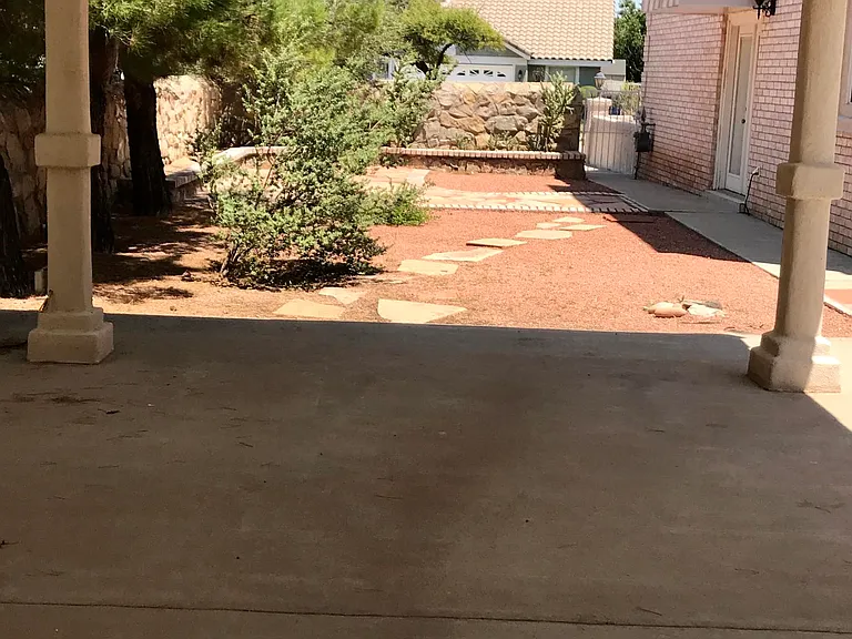 6516 Royal Ridge Dr — Photo 14