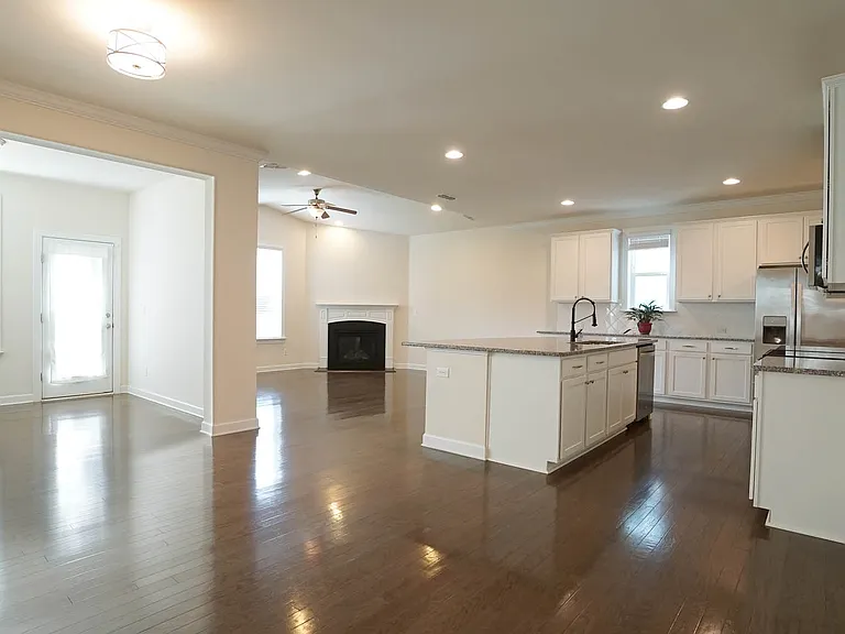 8043 Gilano Dr — Photo 3