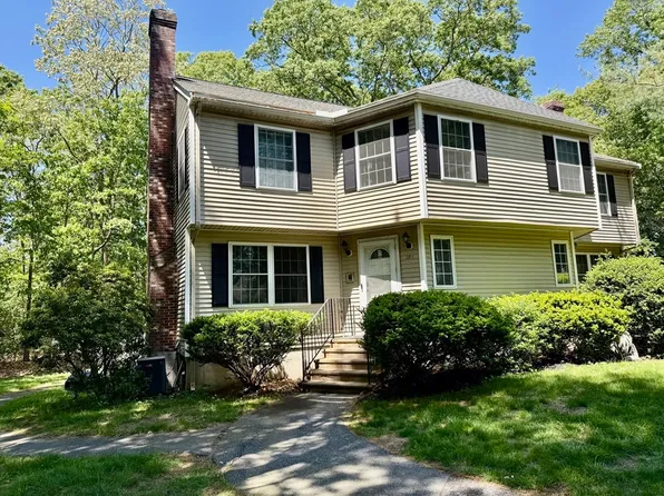 19 Fairview Rd #A, Framingham, MA 01701