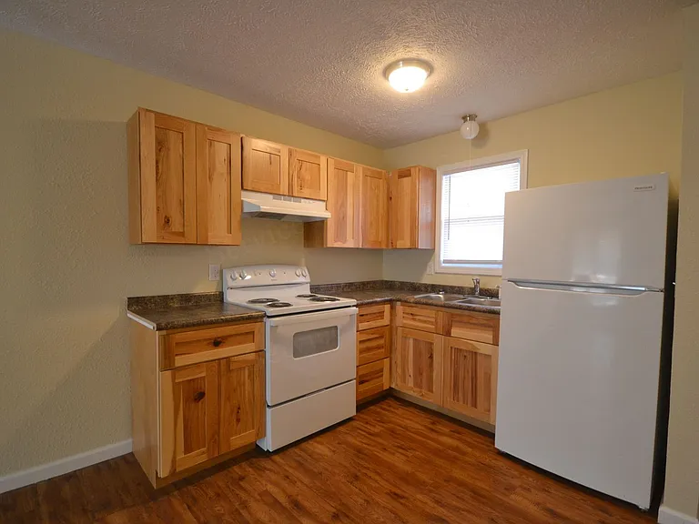216 W Austin St — Photo 1