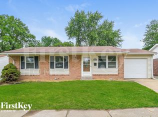 2152 Central Pkwy, Florissant, MO 63031