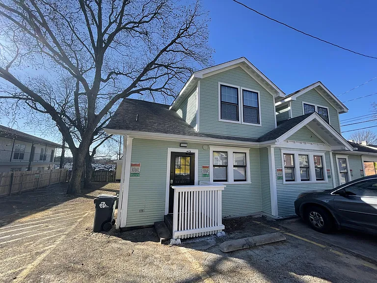 117 S Welch St — Photo 17