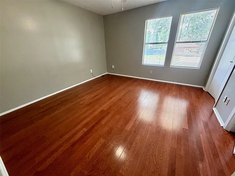 2521 Crosstimbers St #K3 — Photo 6