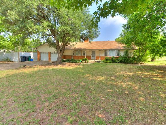 3rd image of 5929 NW 28th St