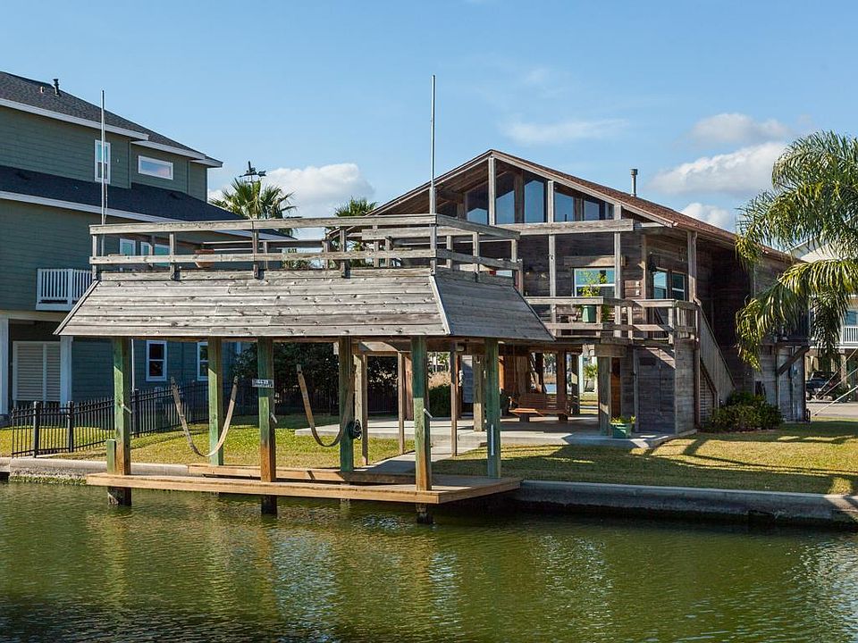 1st image of 16639 Bahama Way