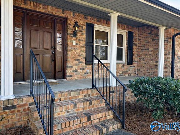 2nd image of 715 Stephens St