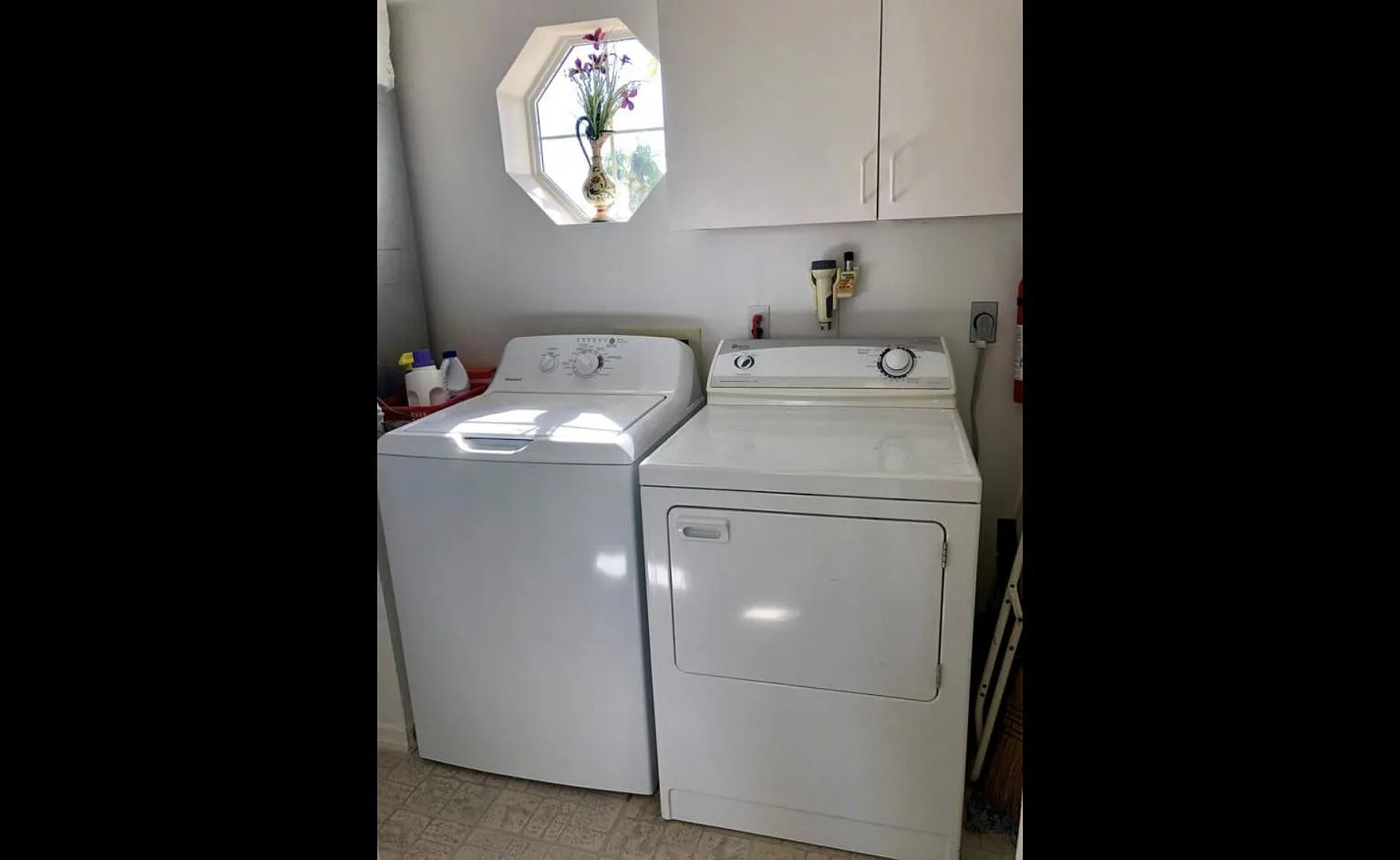 3 bed, 1327 sqft, $2,000 — Photo 3
