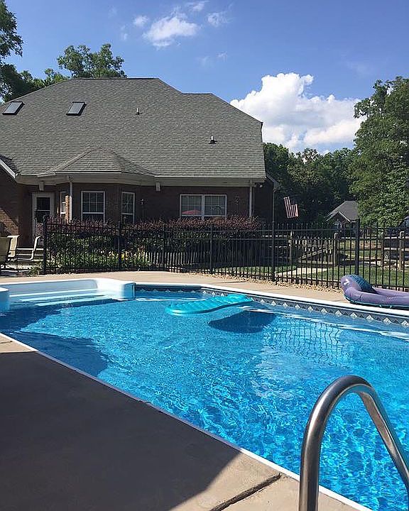 2nd image of 5818 Newell Dr